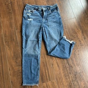 American Eagle Mom Jeans